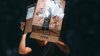 caja de amazon quemándose