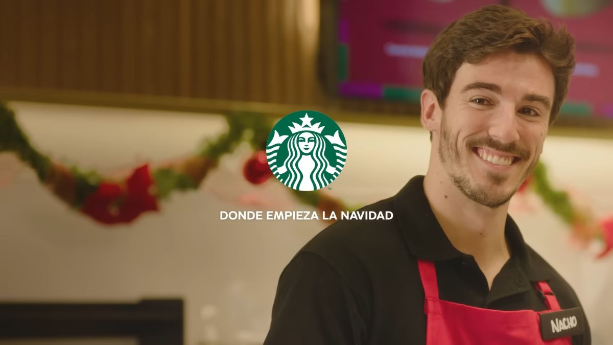 Starbucks da inicio a la Navidad invitando a reconectar con los seres queridos