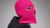 imagen de una joven con un gorro balaclava
