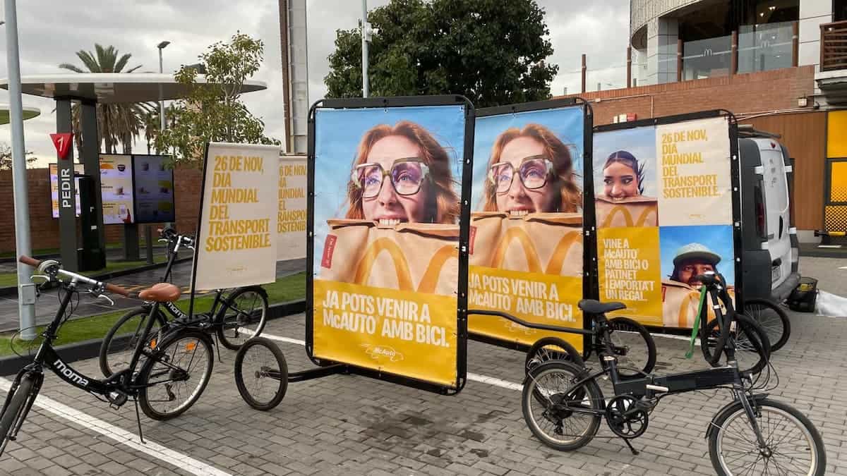McDonald's abre el McAuto a bicicletas y patinetes para promover la sostenibilidad