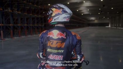 PcComponentes y el campeón Pedro Acosta miran juntos al futuro y presentan el nuevo centro logístico del ecommerce español 
