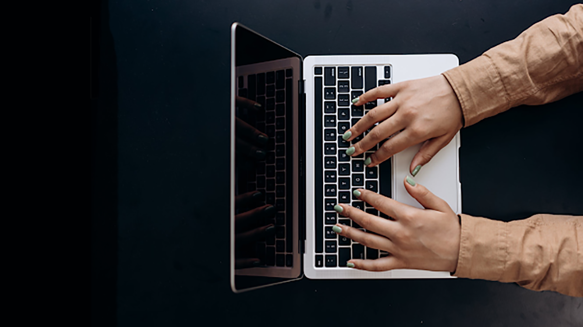 Un buen software puede limpiar tu lista de contactos fácilmente